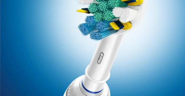 Oral-B lanseaza prima periuta electrica de dinti din lume care vede ceea ce tu nu vezi