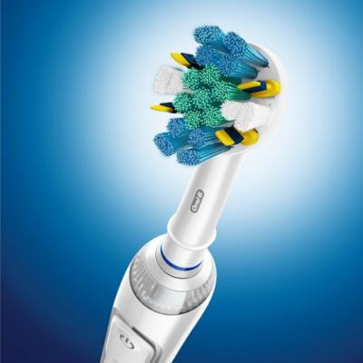Oral-B lanseaza prima periuta electrica de dinti din lume care vede ceea ce tu nu vezi