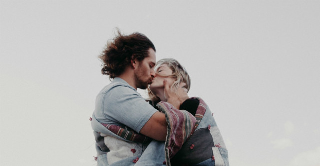 Cum iubești o femeie puternică?