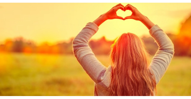 Vrei sa atragi dragostea adevarata in viata ta? Ghid de reusita