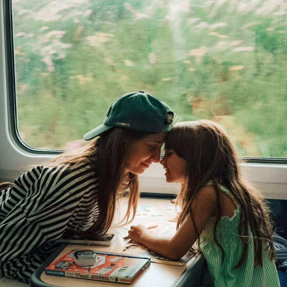 După Anca Serea, și Dana Rogoz a ales să călătorească zeci de ore cu trenul în vacanță. Care este motivul 
