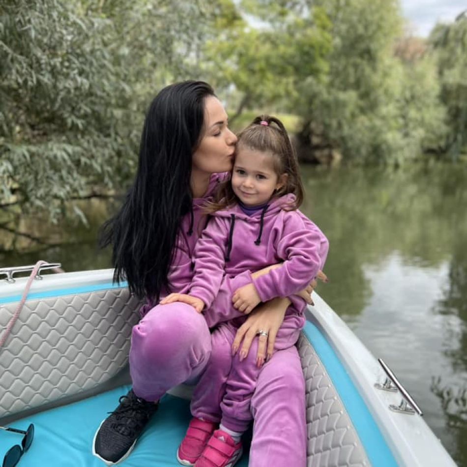 Deea Maxer, alături de fiica sa Maysa la spital pentru o dublă intervenție chirurgicală: Va fi recuperarea greuță...