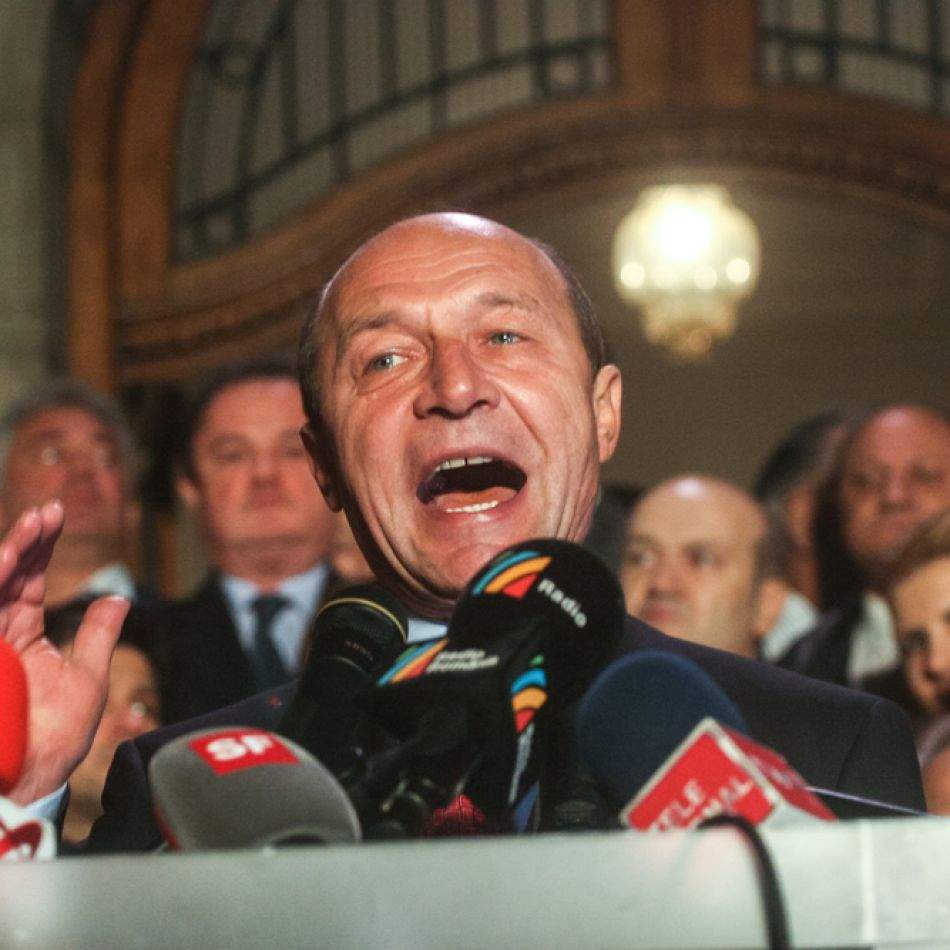 Maia Sandu îi redă cetățenia lui Traian Băsescu după 9 ani. Mesajul  care a reaprins discuțiile despre România și Moldova