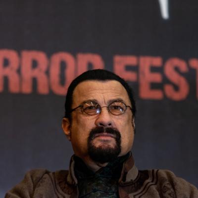 Anchetă de amploare în Ucraina privind o rețea de trafic de arme. Steven Seagal, menționat în dosarele autorităților 
