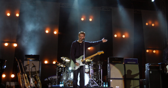 Bryan Adams – Roll with the Punches, un reper al rockului mondial, live la Cluj