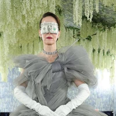Cum a fost realizată apariția ULUITOARE a actriței Sarah Paulson la Met Gala 2026