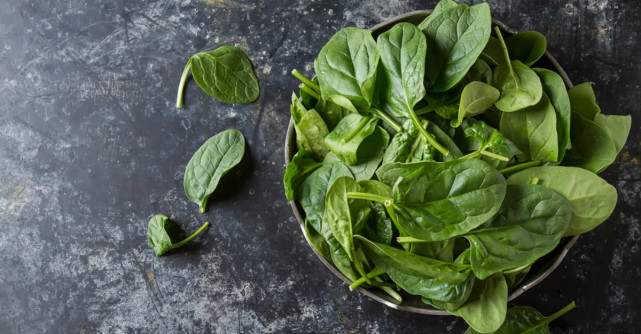 Spanacul, cel mai sănătos aliment din lume. Idei de reţete