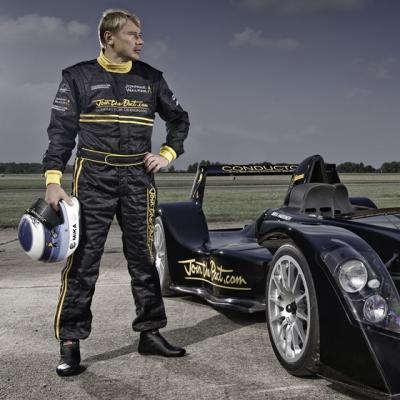 Mika Hakkinen va face o demonstratie la bordul masinii Caparo T1 la Baneasa Shopping City 