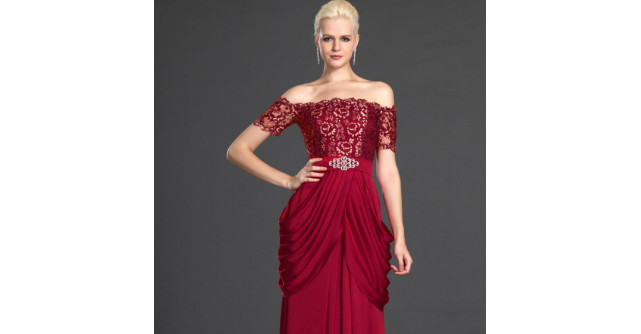 28 Rochii rosii pentru ocazii speciale