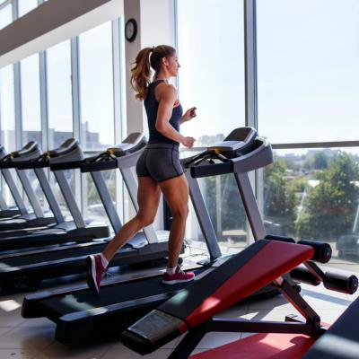 6 intrebari pe care ar trebui sa ti le pui inainte de a te inscrie la o sala de forta