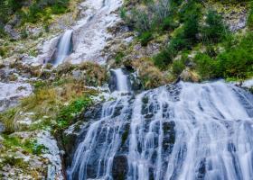 Cascada Cailor: Legenda unuia dintre cele mai frumoase locuri din Romania