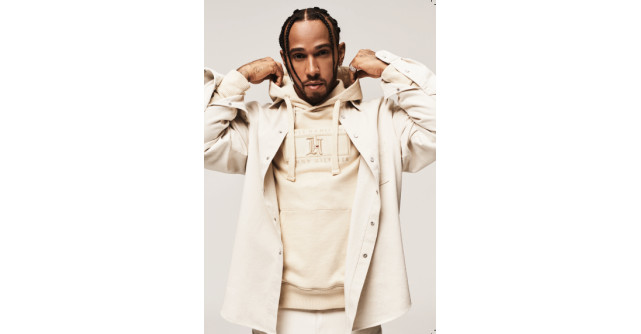 Tommy Hilfiger celebreaza colectia sustenabila TommyXLewis primavara 2020