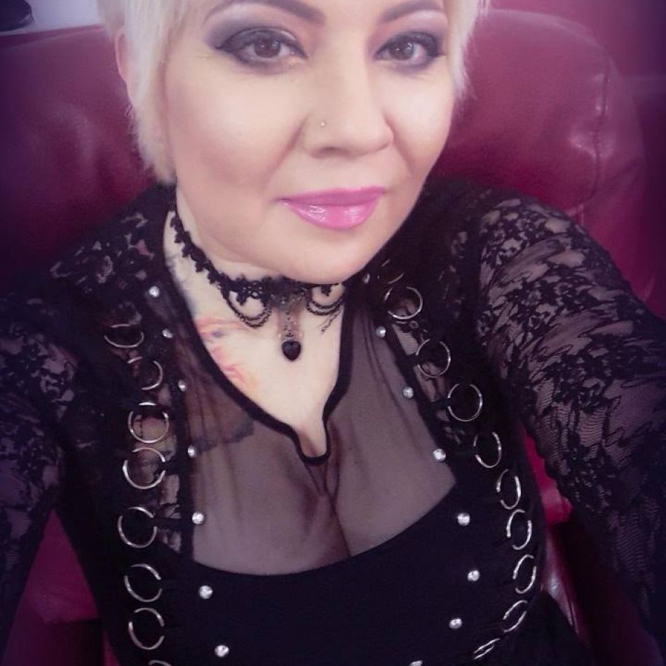 Calina, dans pe manele în ziua în care bunica sa. Mioara Roman a fost înmormântată: Nu pot să plâng în public...