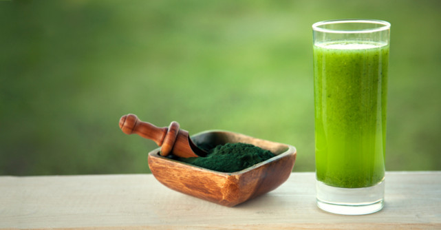 Cum consumăm spirulina pulbere? 5 Idei de rețete delicioase, pentru toate gusturile 