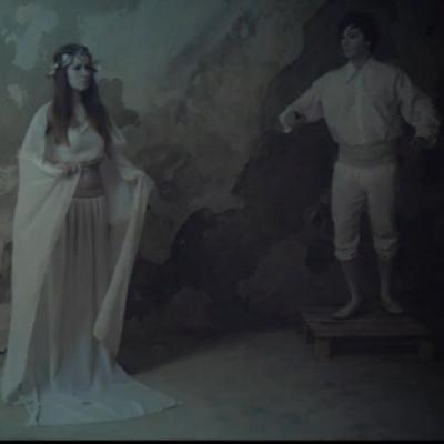 Video: Smiley opreste timpul pentru 10 minute in cel mai frumos videoclip