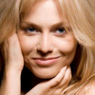 Practic: Machiaj propus de Versace