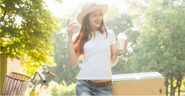 Tricouri albe de vara: cele mai simpatice modele