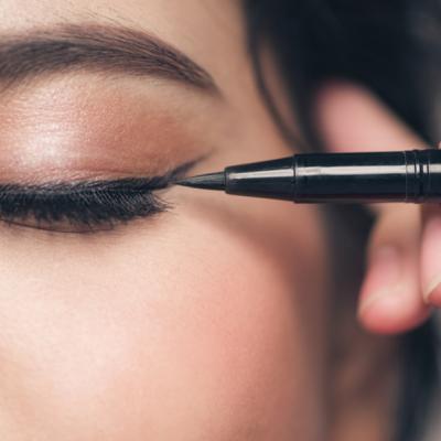 Secretul femeilor seducătoare: tușul de ochi!