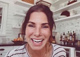 Sandra Bullock și Keanu Reeves, relație aparte. Prietenie ca a lor, tot mai rar întâlnită!