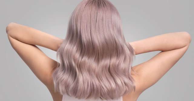 Cum poți da părului tău o incredibilă nuanță de gloss roz?
