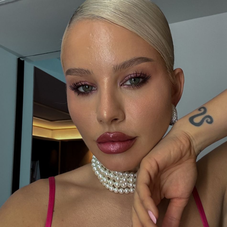 Carmen Grebenișan iubește din nou, după divorțul de Alex Militaru! Cum a fost surprinsă influencerița?