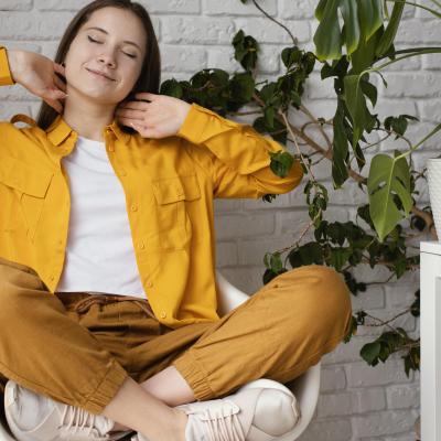 Cum să creezi un look relaxat și chic pentru weekend