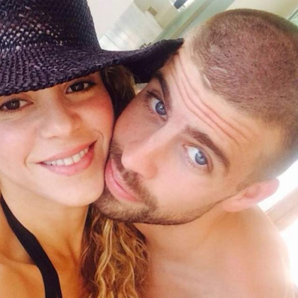 Shakira, apariție ravisantă la gala Premios Juventud în Puerto Rico. Artista a plecat acasă cu 8 premii