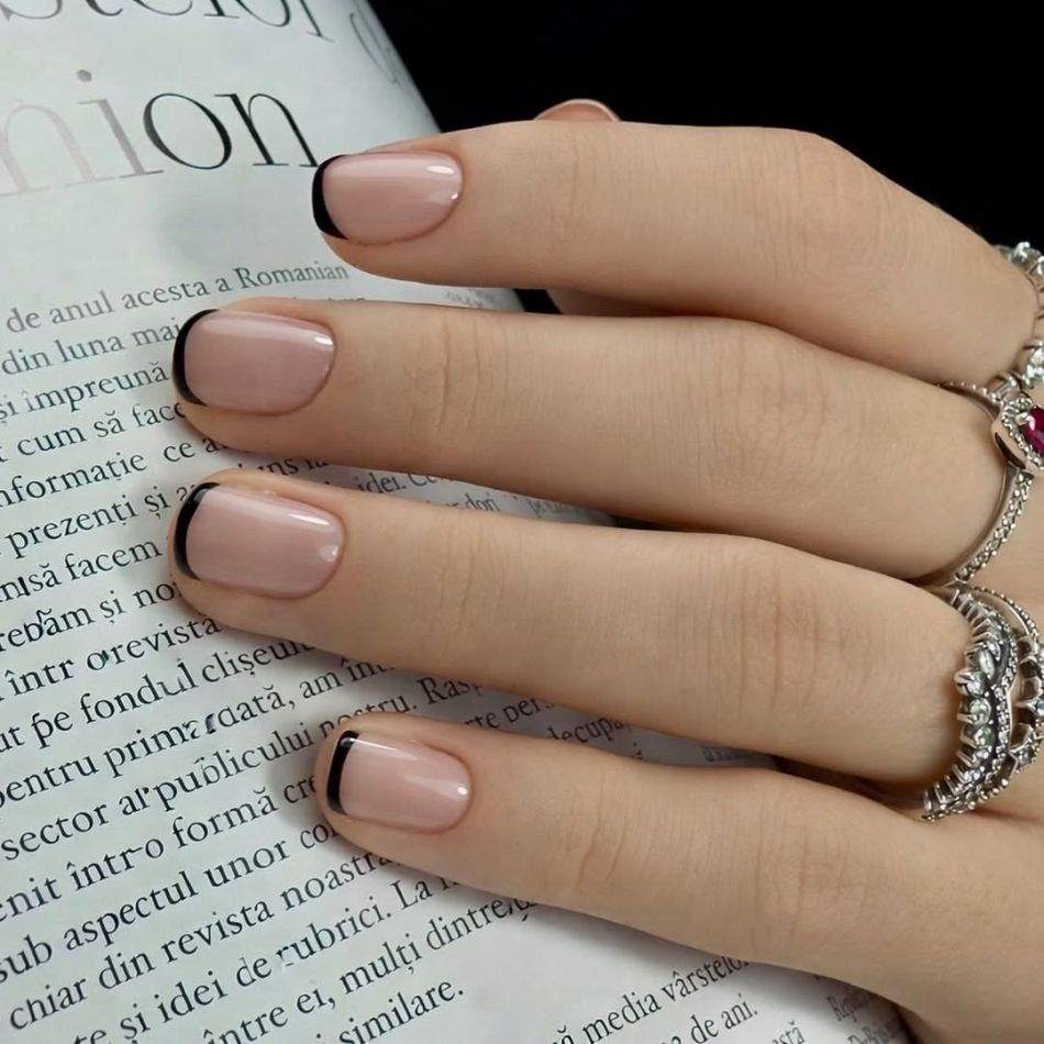 French Manicure 2.0: cum reinventezi un clasic fără să-i pierzi eleganța?