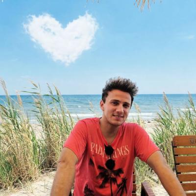 Mihai Trăistariu spune cât plătește la energie pentru cele șase garsoniere din Mamaia Nord