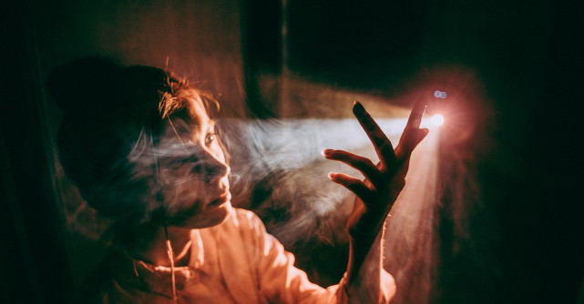 Ce blocaj karmic te ține pe loc, în funcție de zodie – Lecția pe care refuzi să o înveți (și care se tot repetă)