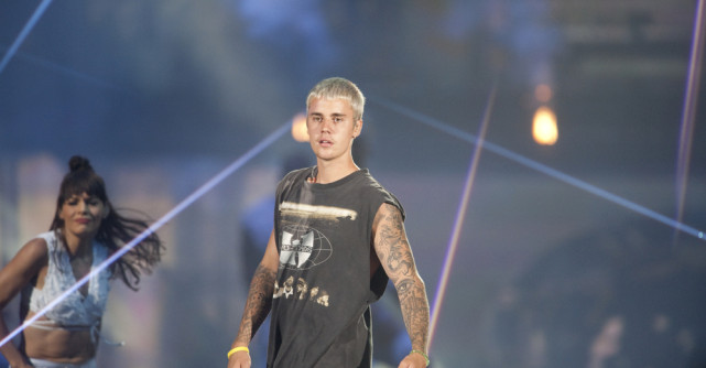 Justin Bieber, făcut praf după Coachella: Cel mai slab show din istorie...