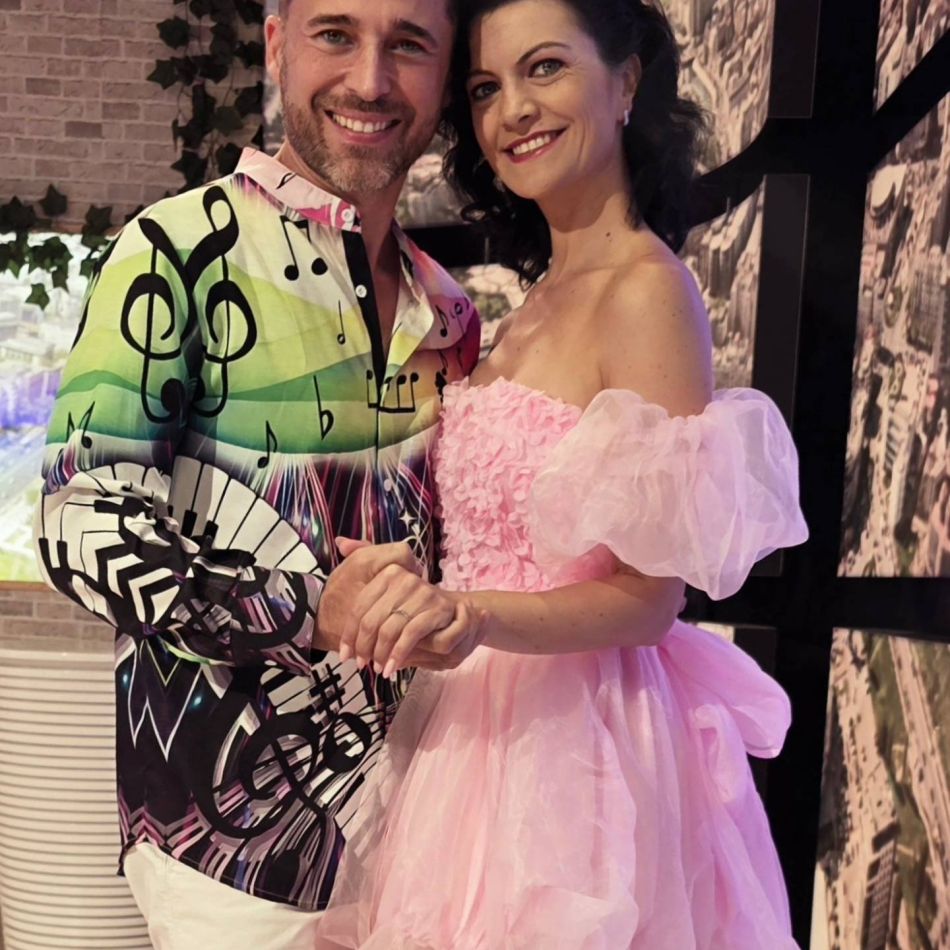 Cât a cheltuit Dinu Maxer pe inelul de logodnă pentru Magdalena Chihaia? Artistul, ajutor din partea soacrei