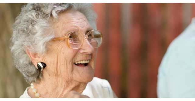 Aceasta batranica de 70 de ani a decis sa se racasatoreasca!