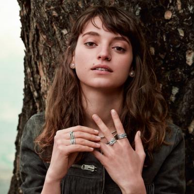 De Martisor si Ziua Mamei, imbina traditiile si tendintele si alege noile bijuterii Pandora