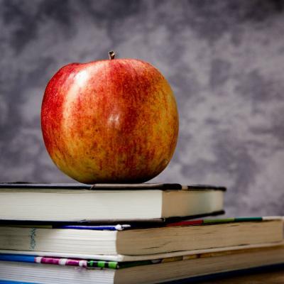 5 Carti de bucate cu RETETE SANATOASE