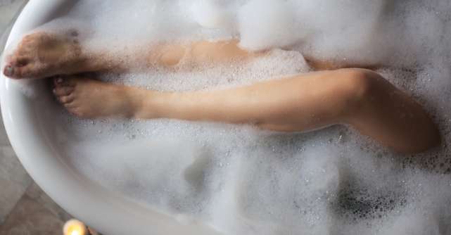 Foto: Cum arata Nicoleta Luciu in costum de baie?