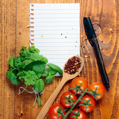 De pus in PERETE: Lista alimentelor care taie POFTA DE MANCARE