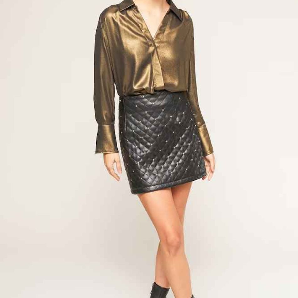 Strălucirea modernă: Cum integrezi accente metalice în ținutele tale