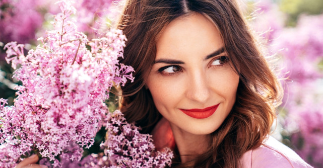 Sunt căsătorită și îmi place să mă uit după bărbați