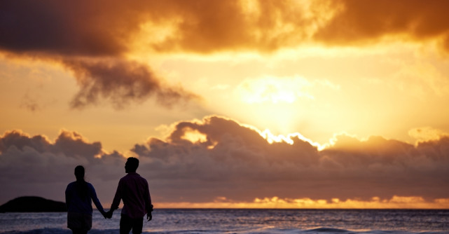 Insula Iubirii revine în această seară cu un nou sezon exploziv! 5 cupluri curajoase, 21 de zile de ispite și un singur adevăr