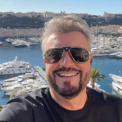 Cătălin Botezatu, surprins până la lacrimi de ziua lui: 