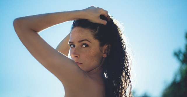 Cum 'repari' pielea afectata de expunerea la soare, potrivit medicilor dermatologi