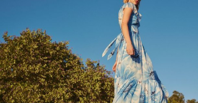 Colecția Tommy Hilfiger SUMMER/PRE-FALL 2021 un loc numit vara