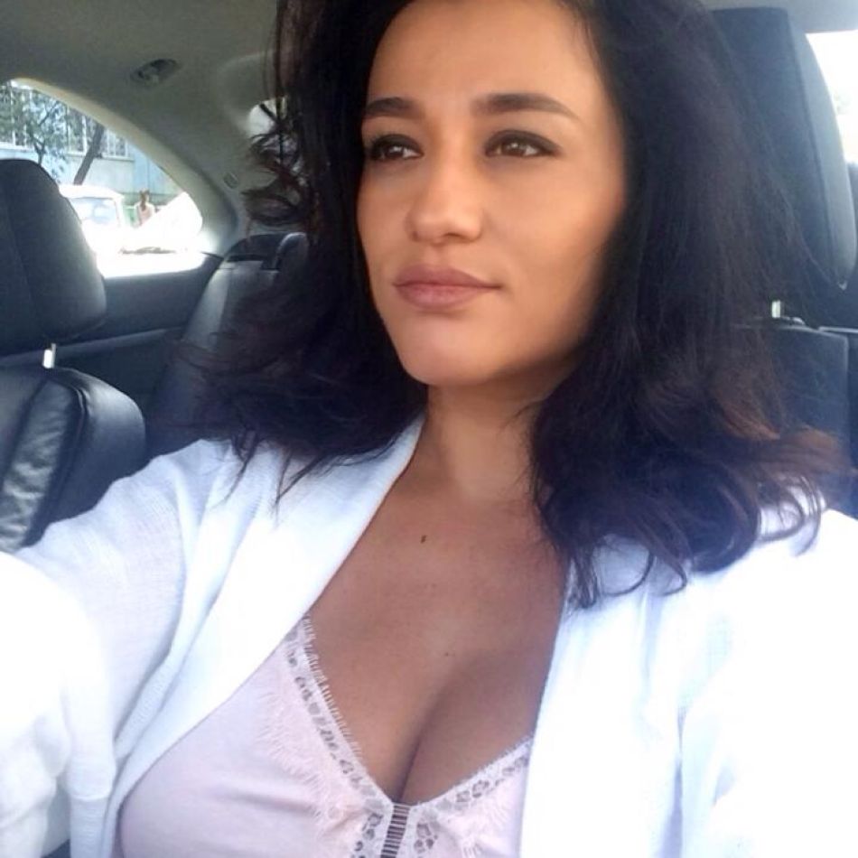 Claudia Pătrășcanu, internată în spital, în vacanță! Cu ce probleme s-a confruntat artista?