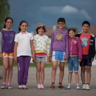 Fiecare copil merita o familie iubitoare