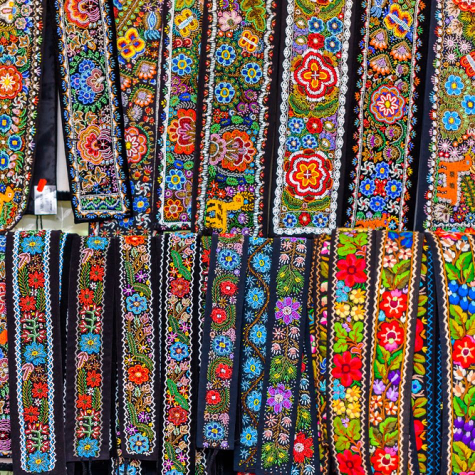 24 iunie: Ziua în care sărbătorim minunata ie românească, simbolul național care a cucerit o lume întreagă