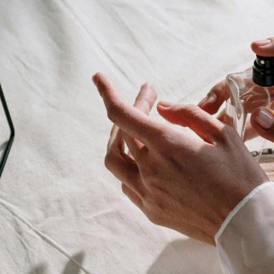 Cum să-ți alegi parfumul potrivit în funcție de profesia pe care o ai
