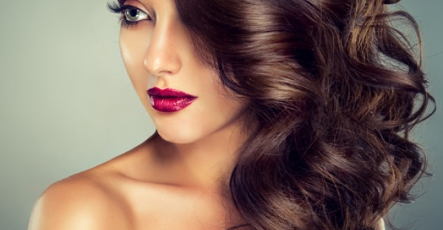 Parul lung si stralucitor: Cum sa iti faci parul sa creasca mai repede
