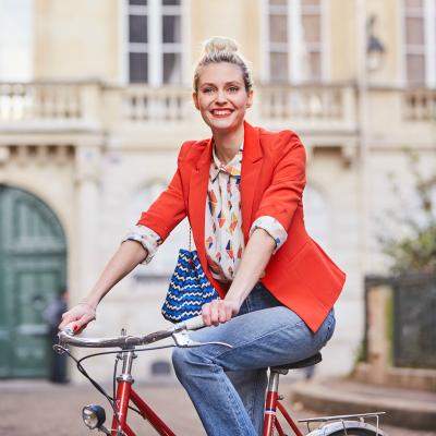 Bourjois prezinta look-ul chic parizian de primavara inspirat de Elise Chalmin