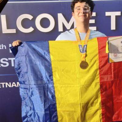 Elevul român care a câștigat de două ori consecutiv medalia de aur la Olimpiada Internațională de Astronomie și Astrofizică